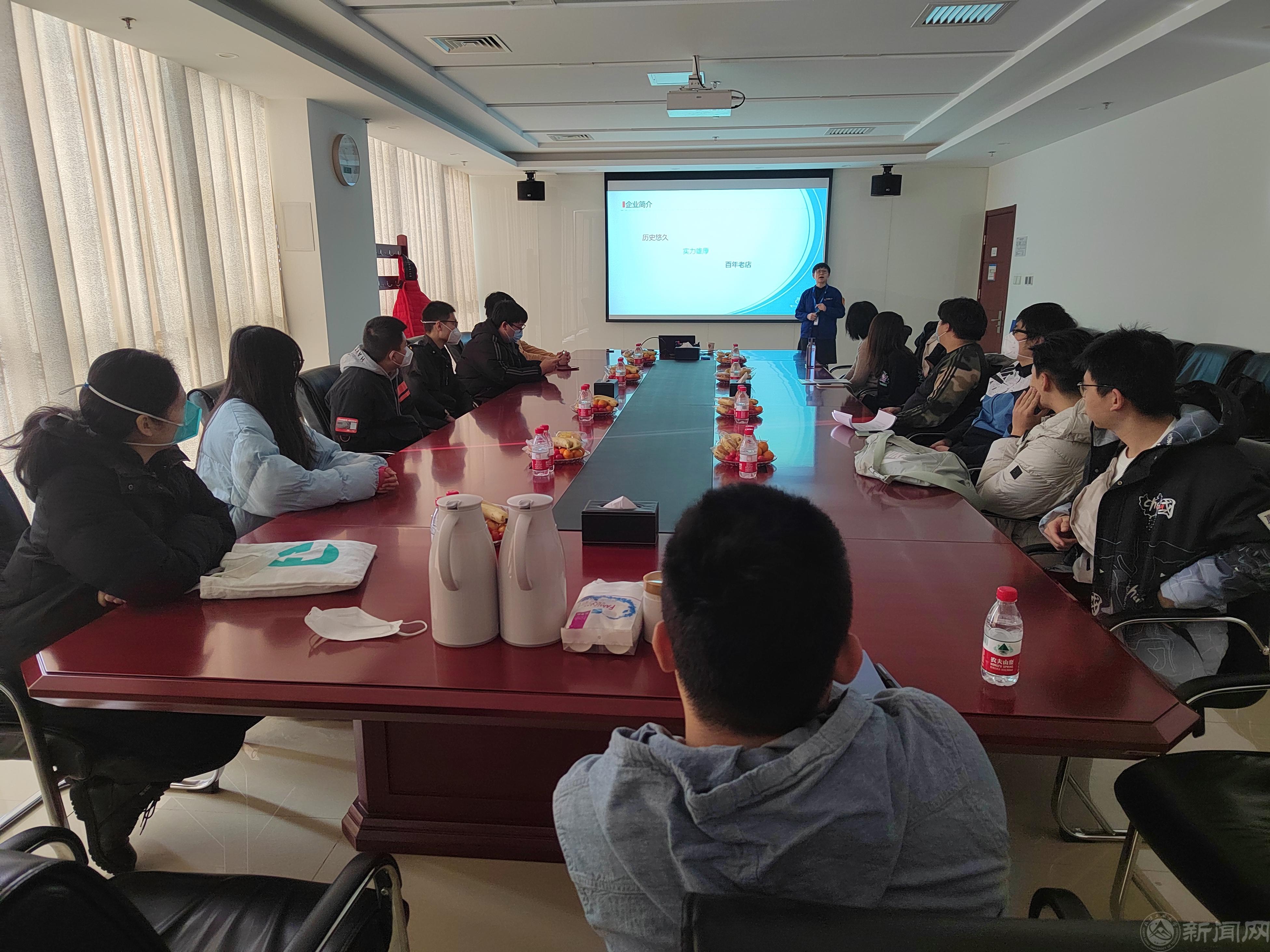 e6d6252fc44455ae8caff67663ca000.jpg e6d6252fc44455ae8caff67663ca000.jpg